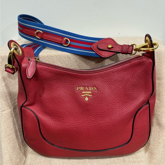 PRADA Vitello Phenix Red Shoulder Bag - Pre-loved - Picture 3 of 16